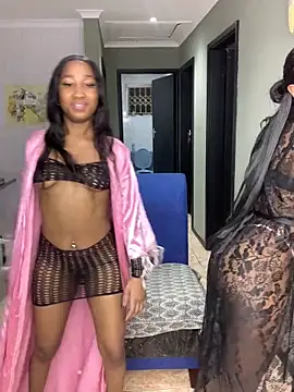 Petite BUNNYWORXXX online show from 14, 5, 2026