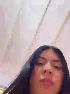 Snapshot of Vicky_Shy28 chatting on 15, 4, 2026 Vicky Shy28 online show from 15, 4, 2026