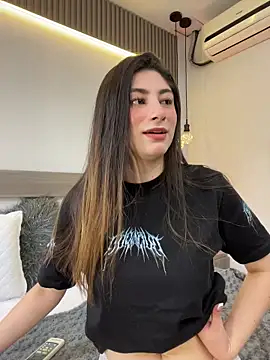 evelyn hills online show from 23, 7, 2026