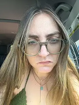 prettykitttty online show from 18, 4, 2026