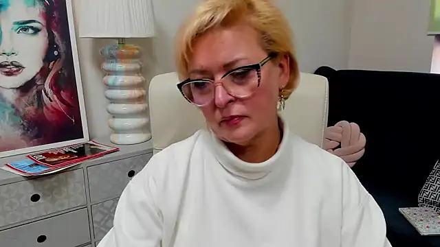 luna xfantasy online show from 28, 4, 2026