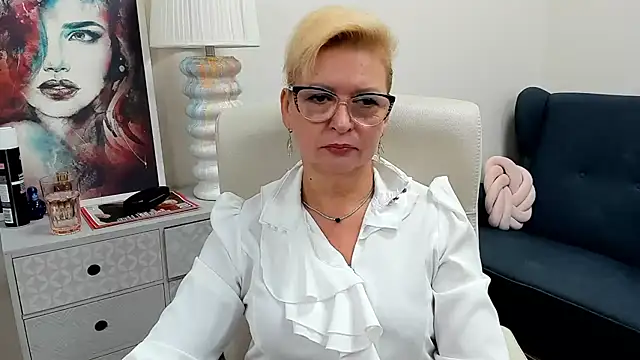luna xfantasy online show from 24, 7, 2026