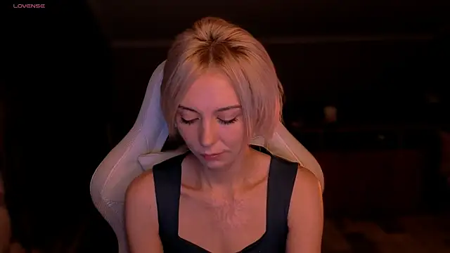 blonde ice ann online show from 25, 4, 2026