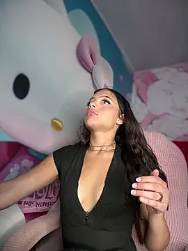 Snapshot of Abby--18 chatting on 15, 4, 2026 Abby--18 online show from 15, 4, 2026