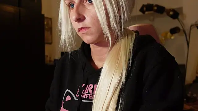 Snapshot of barbiplaymate chatting on 30, 12, 2024 barbiplaymate online show from 30, 12, 2024