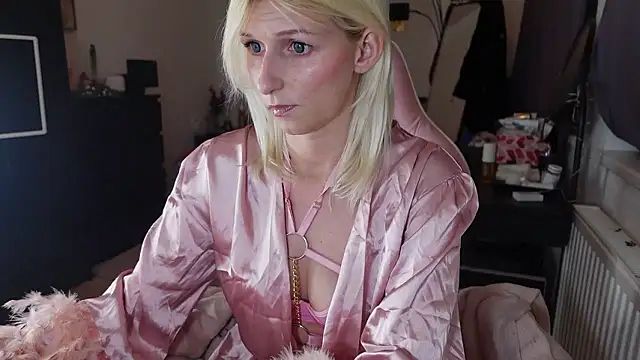 Snapshot of barbiplaymate chatting on 18, 1, 2026 barbiplaymate online show from 18, 1, 2026