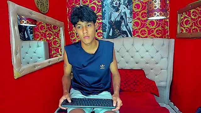 straightyoungpein online show from 23, 4, 2026