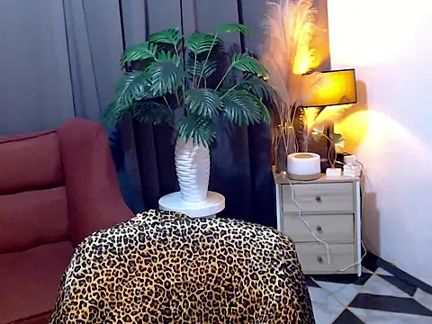 Snapshot of Super_Latchbiya chatting on 7, 6, 2026 Super Latchbiya online show from 7, 6, 2026