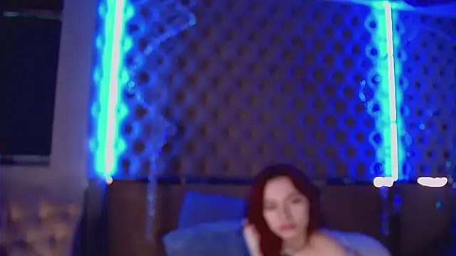 Snapshot of -RoxyDoll- chatting on 19, 6, 2026 -RoxyDoll- online show from 19, 6, 2026