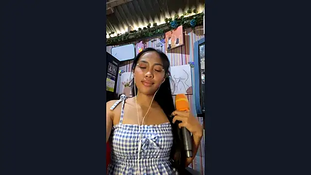 DagnySzeto online show from 17, 4, 2026