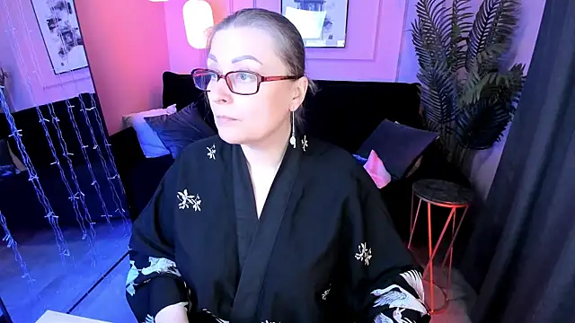 Alexandra Kind online show from 15, 4, 2026