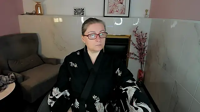 Snapshot of Alexandra_Kind chatting on 17, 4, 2026 Alexandra Kind online show from 17, 4, 2026