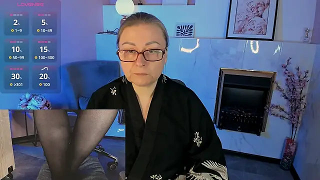 Snapshot of Alexandra_Kind chatting on 18, 4, 2026 Alexandra Kind online show from 18, 4, 2026