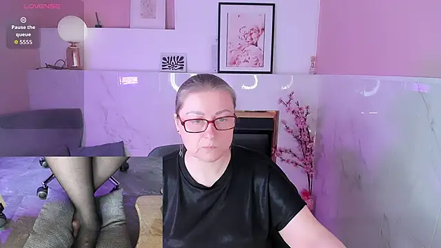 Snapshot of Alexandra_Kind chatting on 22, 4, 2026 Alexandra Kind online show from 22, 4, 2026