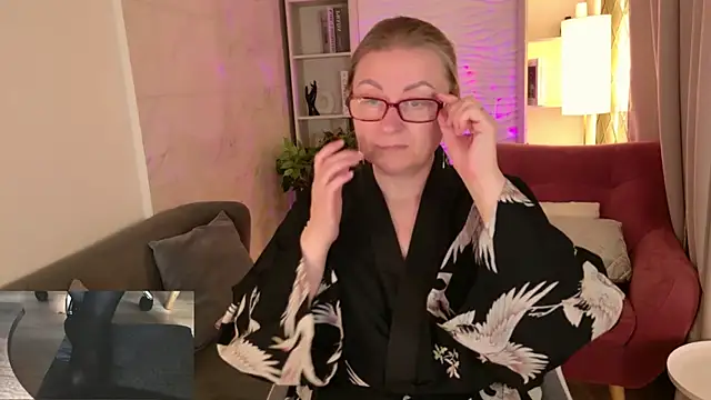 Snapshot of Alexandra_Kind chatting on 18, 5, 2026 Alexandra Kind online show from 18, 5, 2026