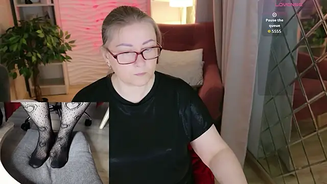 Snapshot of Alexandra_Kind chatting on 26, 5, 2026 Alexandra Kind online show from 26, 5, 2026