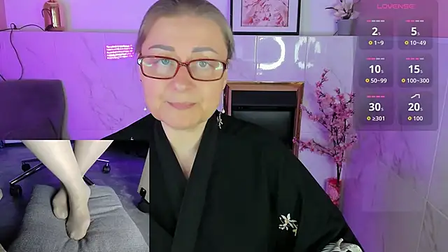 Snapshot of Alexandra_Kind chatting on 29, 5, 2026 Alexandra Kind online show from 29, 5, 2026