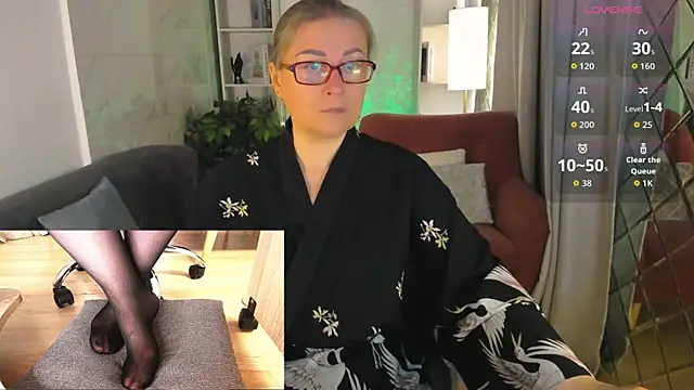Snapshot of Alexandra_Kind chatting on 30, 5, 2026 Alexandra Kind online show from 30, 5, 2026