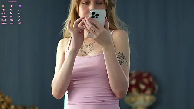 LollyStar online show from 4, 7, 2026