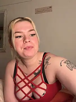 BlondeChaya online show from 21, 4, 2026