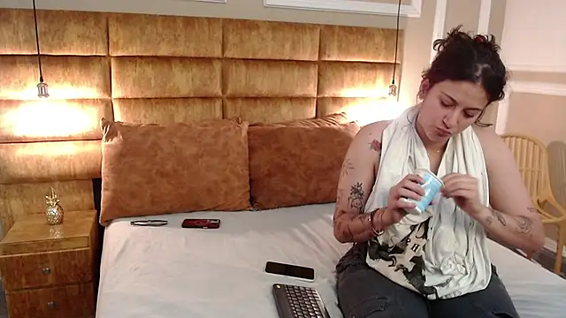 Snapshot of liaxxrose chatting on 22, 4, 2026 liaxxrose online show from 22, 4, 2026