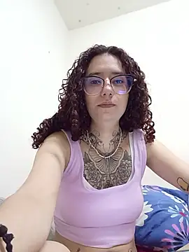 Aura Phone online show from 9, 5, 2026