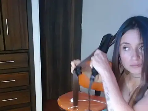 LucyArcy online show from 18, 4, 2026