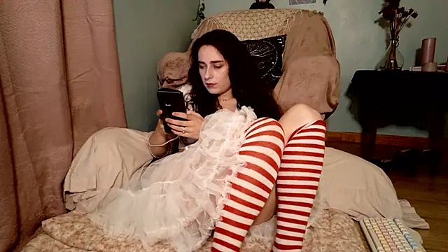 Snapshot of missclochette chatting on 11, 6, 2026 missclochette online show from 11, 6, 2026
