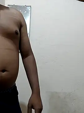 Snapshot of hot_boy995 chatting on 31, 5, 2026 hot boy995 online show from 31, 5, 2026
