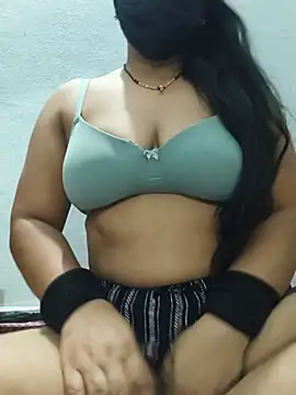 Snapshot of sweetylove01 chatting on 7, 6, 2026 sweetylove01 online show from 7, 6, 2026