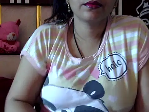 Snapshot of Sexy_Mahekk chatting on 2, 6, 2026 Sexy Mahekk online show from 2, 6, 2026