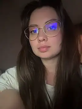 Snapshot of Aitana_Magic chatting on 15, 4, 2026 Aitana Magic online show from 15, 4, 2026