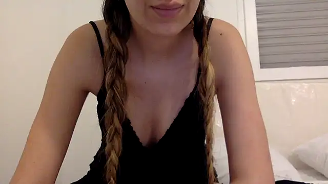 Snapshot of esmeraldahabib chatting on 21, 5, 2026 esmeraldahabib online show from 21, 5, 2026