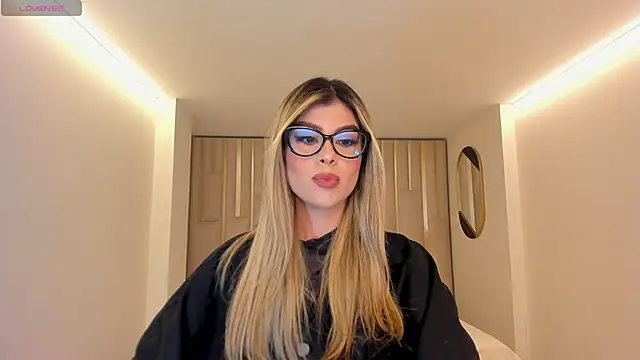 MiaSilvaX online show from 14, 5, 2026