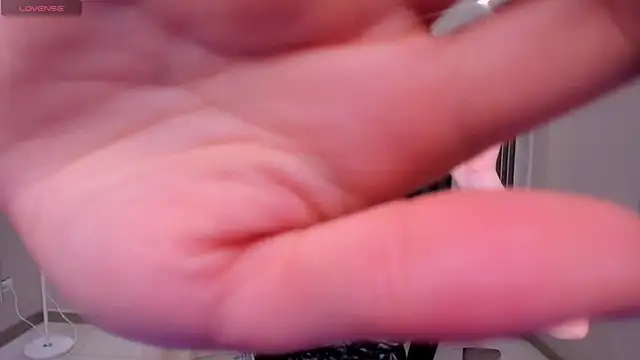 Snapshot of PaulineSanz chatting on 16, 5, 2026 PaulineSanz online show from 16, 5, 2026
