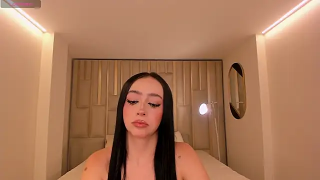 Snapshot of PaulineSanz chatting on 25, 6, 2026 PaulineSanz online show from 25, 6, 2026