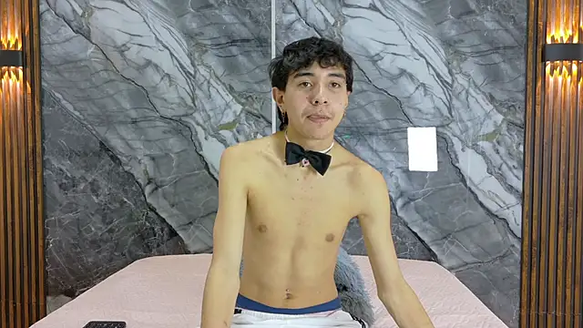 Snapshot of NoahWalker__ chatting on 7, 5, 2026 NoahWalker online show from 7, 5, 2026