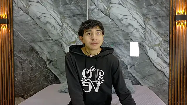 Snapshot of NoahWalker__ chatting on 14, 5, 2026 NoahWalker online show from 14, 5, 2026