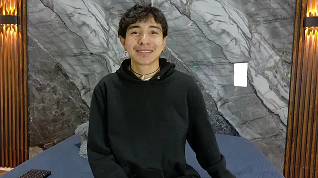 Snapshot of NoahWalker__ chatting on 18, 5, 2026 NoahWalker online show from 18, 5, 2026