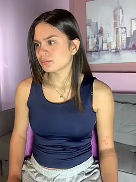 AuroraMoore Pink online show from 22, 4, 2026