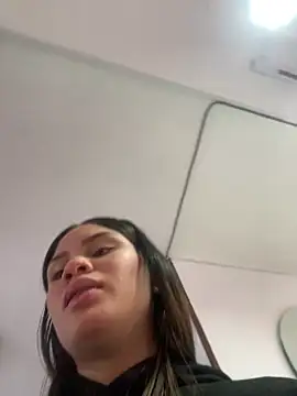 AuroraMoore Pink online show from 23, 4, 2026