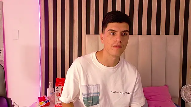 LeoTease online show from 30, 6, 2026