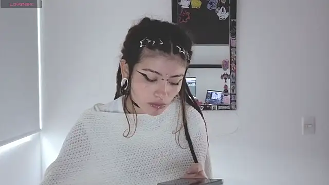 Snapshot of giulietta_monsalve chatting on 19, 4, 2026 giulietta monsalve online show from 19, 4, 2026