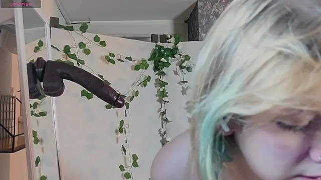 Snapshot of Lina_Wi chatting on 26, 6, 2026 Lina Wi online show from 26, 6, 2026