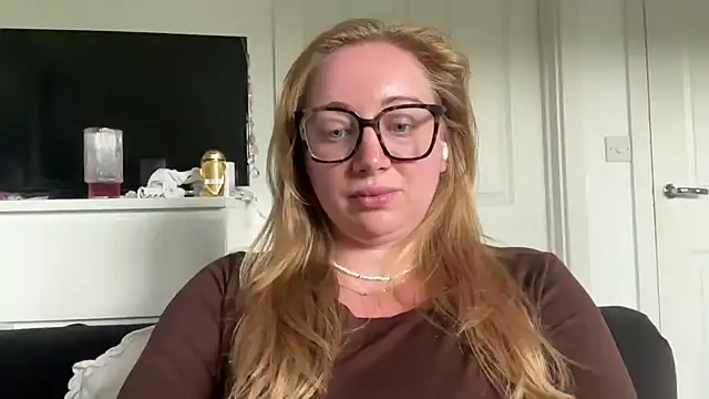 arielsweetieee online show from 8, 6, 2026