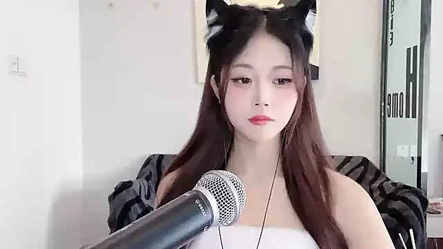 Snapshot of KiKi-011 chatting on 26, 5, 2026 KiKi-011 online show from 26, 5, 2026
