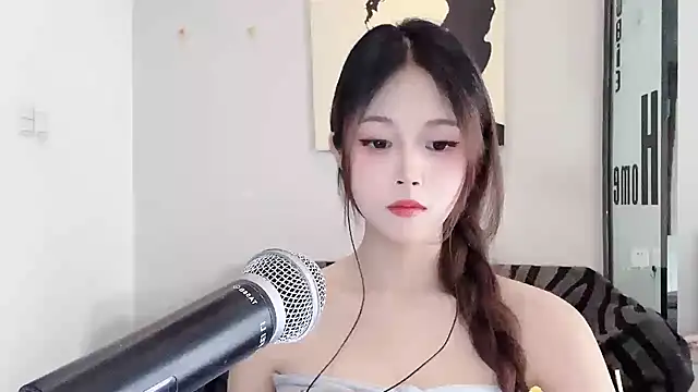 Snapshot of KiKi-011 chatting on 28, 5, 2026 KiKi-011 online show from 28, 5, 2026