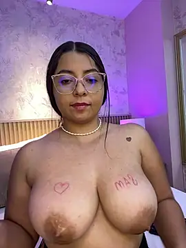 Darcy glow  online show from 28, 7, 2026