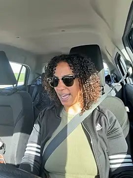 SweetPetiteNoir online show from 27, 4, 2026