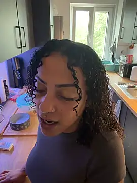Snapshot of SweetPetiteNoir chatting on 9, 6, 2026 SweetPetiteNoir online show from 9, 6, 2026